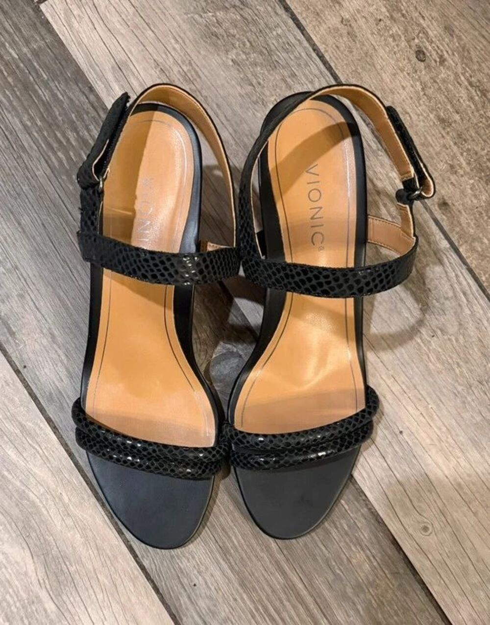 Vionic Women’s Emmy Wedge Sandals with Lizard Snakeskin Finish Size 10